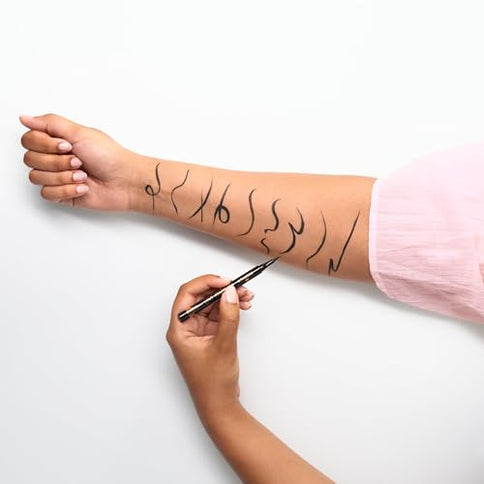 Essence Eyeliner Pen Extra Long-Lasting Nr.010 Schwarz 1.1 ml